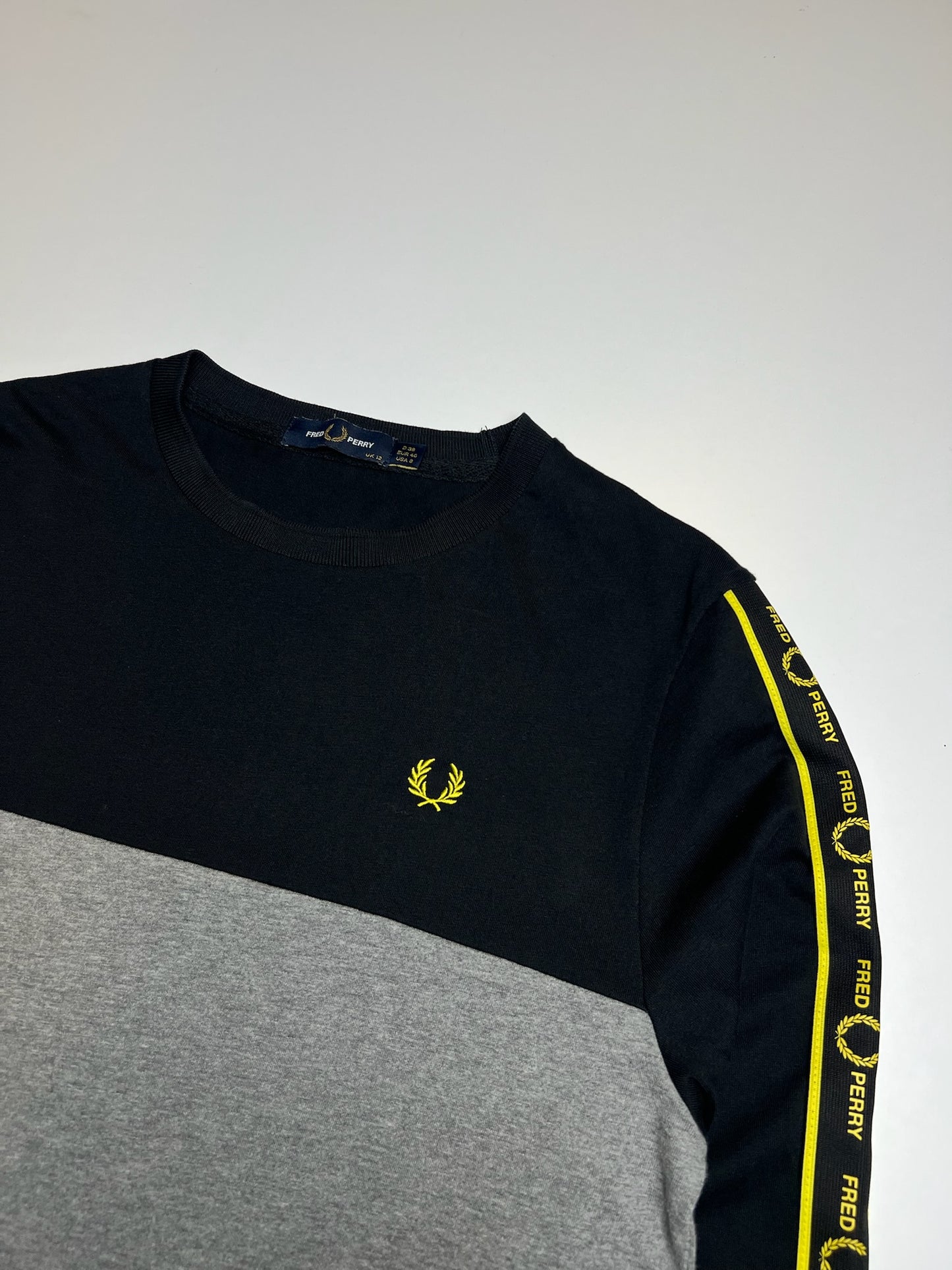 Fred Perry Pullover (M)
