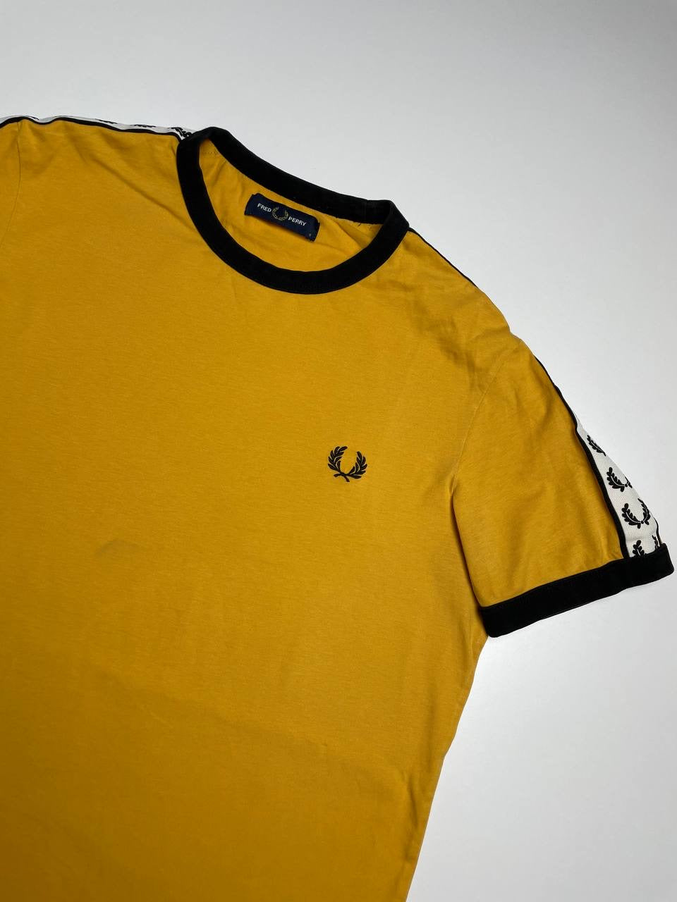 Fred Perry Shirt (S)