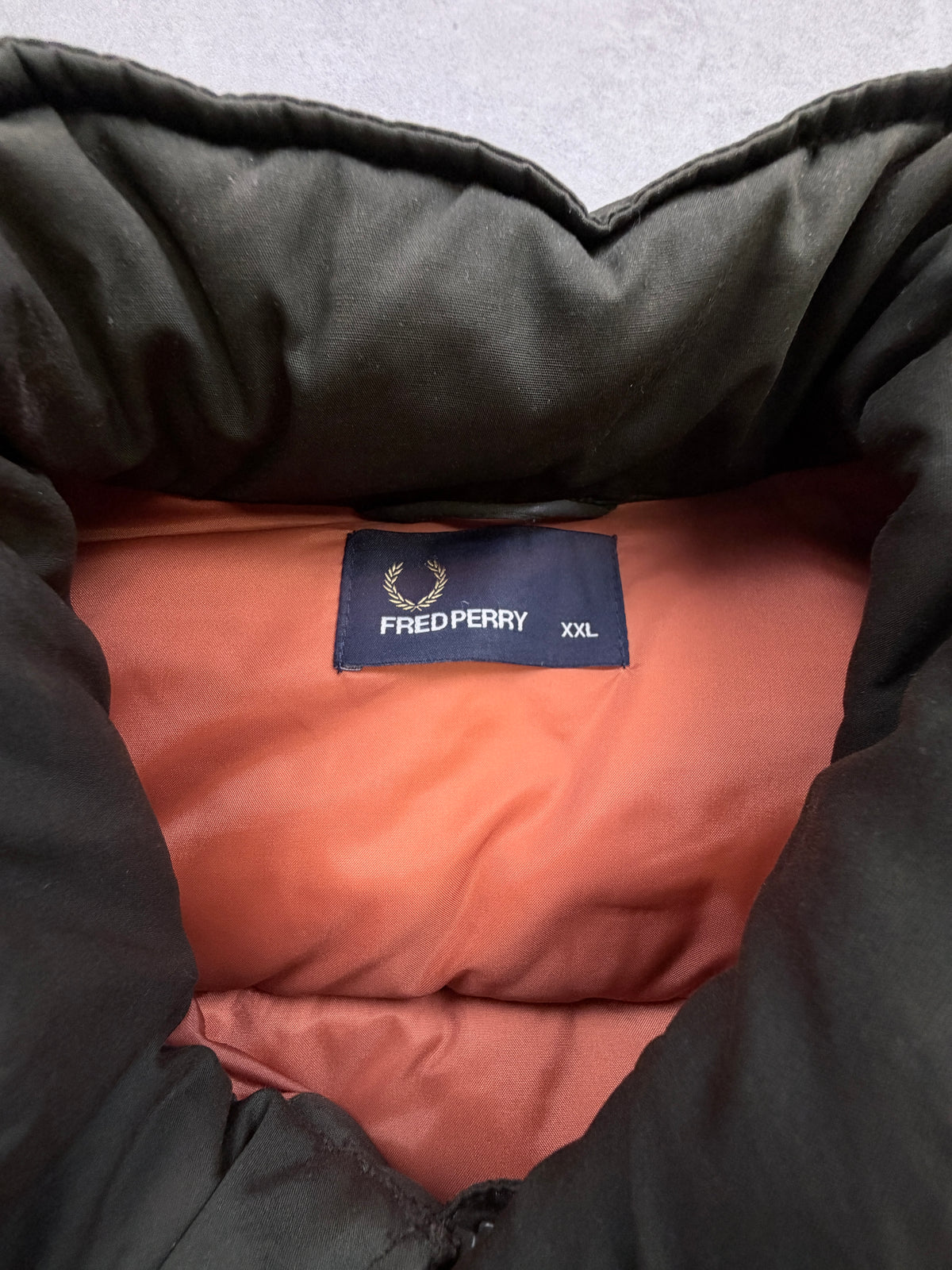 Fred Perry Weste (XXL)